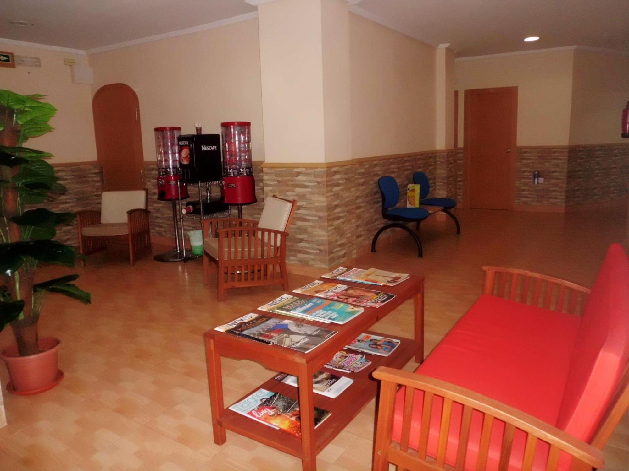 Hostal Abastos Валенсия Экстерьер фото
