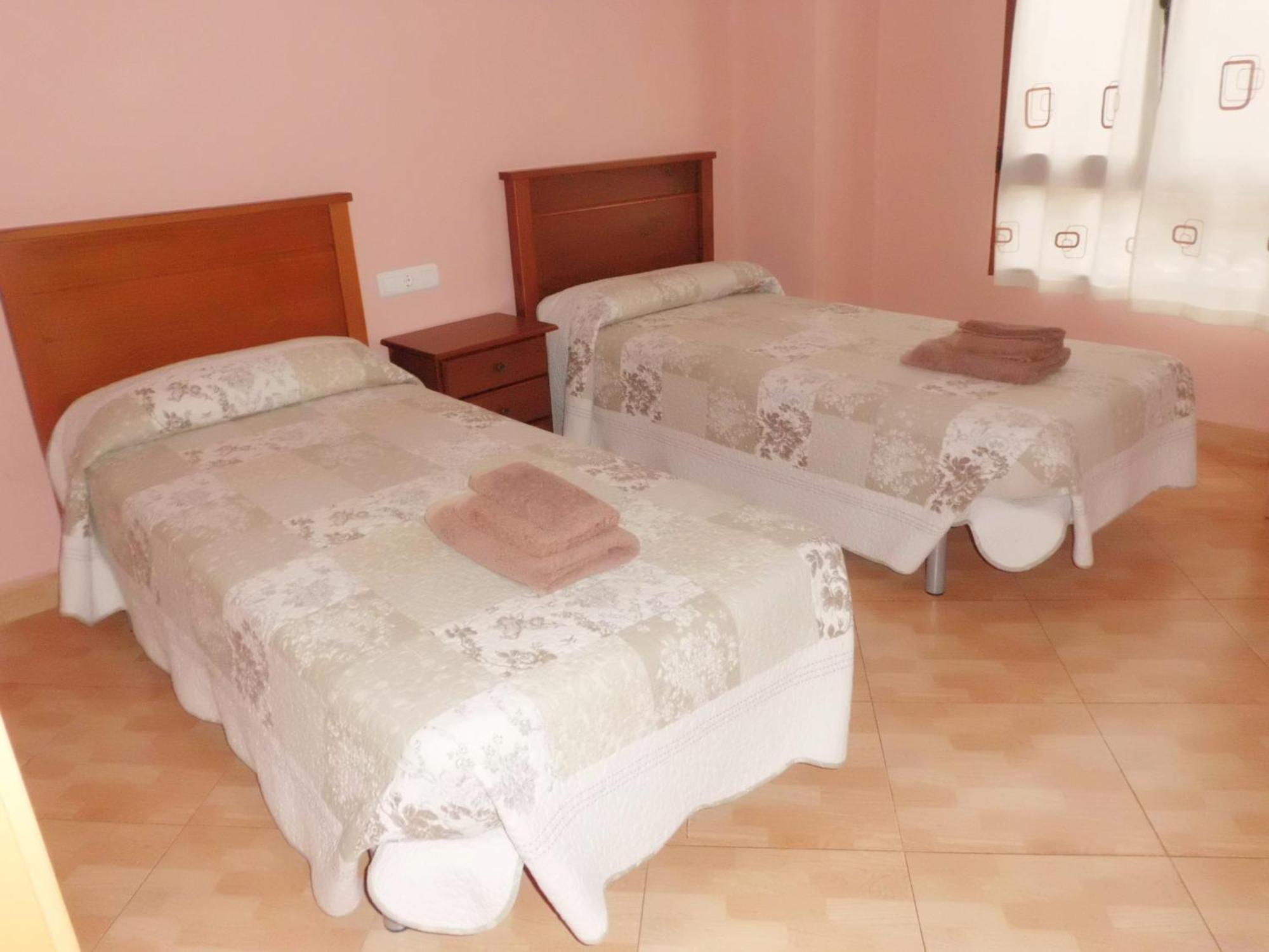 Hostal Abastos Валенсия Экстерьер фото