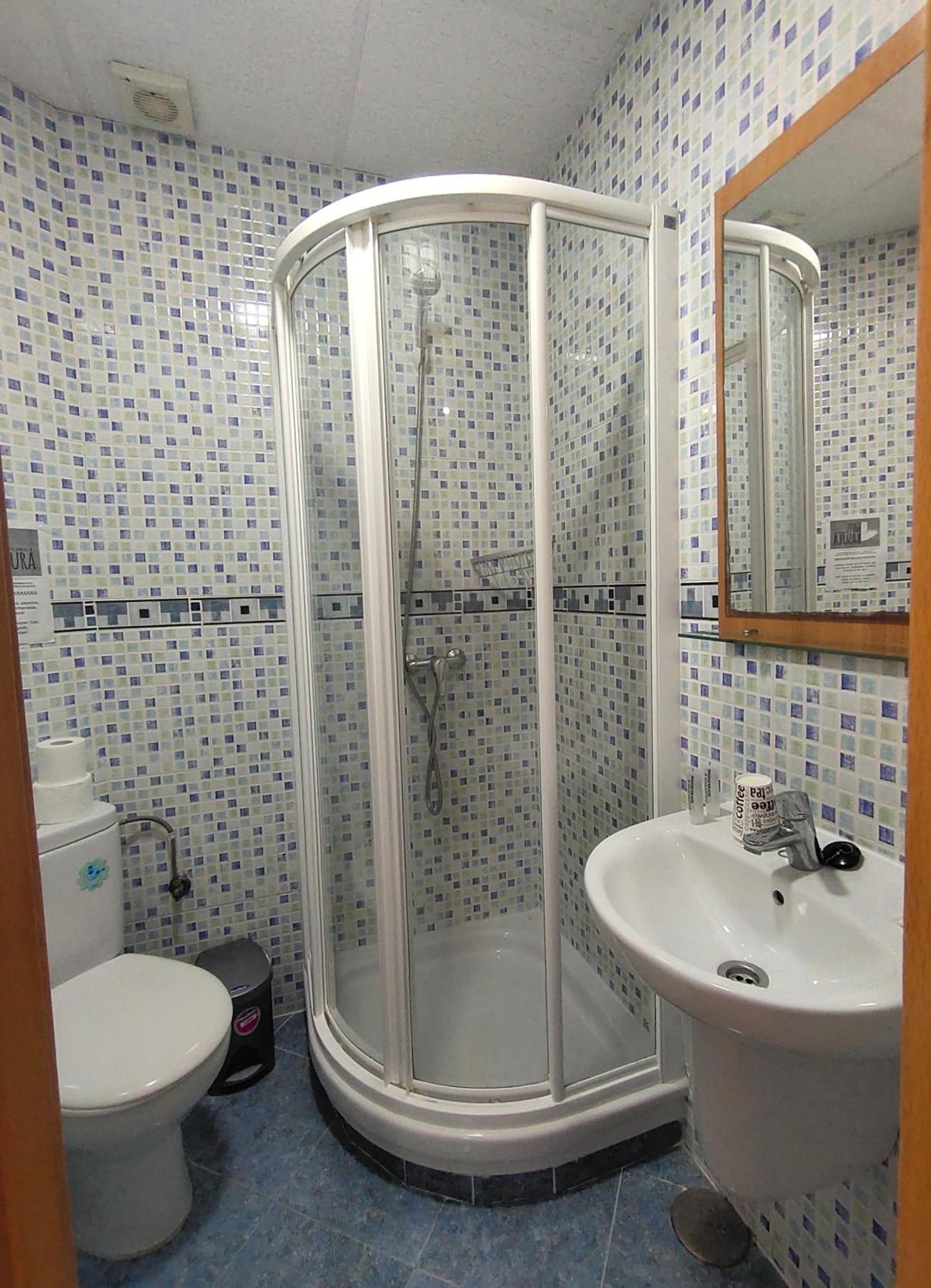 Hostal Abastos Валенсия Экстерьер фото